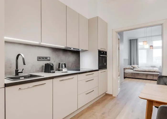 Lägenhet One Bedroom At Sokolovska *